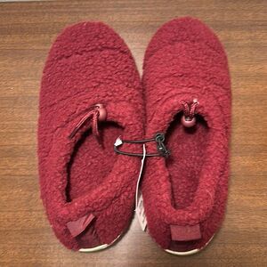Urban Outfitters Slippers, Size Large